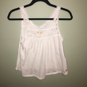 hollister size small semi crop shirt